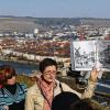 Hoch oben über der Stadt, auf der Festung Marienberg, erzählte Gästeführerin Doris Heyde die Geschichte und Geschichten der Würzburger Brücken.