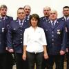 Viele Floriansjünger wurden mit dem Silbernen Ehrenzeichen für 25 Jahre Treue zur Wehr  ausgezeichnet. Landrat Habermann (Zweiter von links) hatte die Aufgabe die Auszeichnungen zu vergeben.