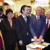 Am Stand der Touristikgemeinschaft „Liebliches Taubertal“ sprach Wirtschaftsminister Ernst Pfister mit den Vertretern aus dem Main-Tauber-Kreis.