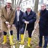 Beim Spatenstich für für das Test- und Technologiezentrum von SSI Schäfer im Industriepark Klingholz (von links): Harrie Swinkels, Rainer Steinbach, Rudolf Keller, Matthias Versbach.