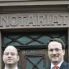 Zwei junge Notare teilen sich nach dem Ausscheiden von Dr. Burkard Haiduk den Amtsbezirk des Notariats Marktheidenfeld. Bereits im Jahr 2005 kam Dr. Frank Eckert (rechts). Mit ihm bildet neuerdings Dr. Thomas Grund (links) eine Sozietät.