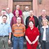 Das neue Rodener Ratsgremium (vorne von links): Zweiter Bürgermeister Stefan Weyer, Norbert Nätscher, Uschi Sommer und Dritte Bürgermeisterin Barbara Hartmann. Mitte von links: Horst Schmitt, Armin Weyer, Wolfgang Kraus und Rudi Uehlein. Hinten von links: Paul Scheiner, Wendelin Rath und Bürgermeister Otto Dümig. Auf dem Bild fehlten Georg Benkert und Paul Sendelbach.