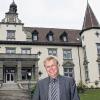 Geschäftsführer Thomas Scherrieb posiert vor dem Kloster Hegne bei Allensbach (Landkreis Konstanz). Das Kloster Hegne konzentriert sich ganz auf die Bereiche Bildung, Pflege und Beherbergung. DPA