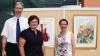 Mit Direktor Walter Löffler von der Raiffeisenbank Karlstadt/Gemünden freuen sich die Hobbykünstlerinnen Erika Feser und Maria Bartsch (von links) über ihre erste Kunstausstellung, die vornehmlich Aquarelle zeigt. Sie wird in der Hauptstelle Karlstadt und dann in der Geschäftsstelle Langenprozelten zu sehen sein.