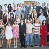 Die Absolventen der neunten Klassen der Hauptschule Gemünden mit Rektor Rainer Kunkel (zweite Reihe, links) und den Klassenlehrern Karin Rose (zweite Reihe, Zweite von links), Wolfgang Weinig, (zweite Reihe, Zweiter von rechts) und Matthias König, (vorne rechts).