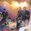 Stainless Steel undercover in Kist: Die Fans drängten sich teilweise so dicht vor der Bühne, dass die Böhse-Onkelz-Coverband kaum mehr zu sehen war.