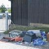 Ein Unbekannter entledigte sich seines Hausrates vor dem Tauberbischofsheimer Recyclinghof.