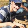 Stolz präsentiert der Zivildienstleistende  Philipp Wölfing seinen Fund.