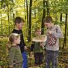 Schönderling (jh)   Die Pilzsaison ist in vollem Gange, das Wetter sorgt dafür, dass manche zu beachtlicher Größe heranwachsen, so wie diese Parasolpilze oder Riesenschirmlinge, die Anne (3), Nicolas (7), Johann (5) und Julian Hüfner (9) aus Schönderling entdeckten.