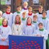 Die geehrten Ministranten in der Pfarrei St. Georg Zellingen (vorne von links): Stefanie Küffner (fünf Jahre), Sophia Stölting (fünf Jahre), Tina Scheiner (fünf Jahre), Jonas Amrhein (drei Jahre), zweite Reihe Mitte: Marcel Heinrich (drei Jahre), Marco Rüger (drei Jahre) und David Jung (drei Jahre); hintere Reihe: Benedikt Kurz (fünf Jahre), Marius Jilg (sieben Jahre), Maresa Stölting (zehn Jahre), Marius Amrhein (fünf Jahre), Jürgen Graus (17 Jahre), Ursula Graus (15 Jahre). Links im Bild: Pfarrer Rudolf Kunkel. Es fehlen: Alica Kneitz (fünf Jahre), Daniel Pfister (fünf Jahre), Christian Kurz (sieben Jahre) und Elisabeth Reußner (zehn Jahre).