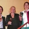 SCHWEINFURT (rk)   Zu einer After-Work-Party hat das Hotel Primula in der Friedrich-Rätzer-Straße nach Abschluss der Renovierungsarbeiten geladen. Seit August wurden abschnittsweise sämtliche 62 Zimmer des 14 Jahre alten Hotels renoviert. Im Gewerbegebiet Hafen-Ost gelegen, ist das 3-Sterne-Haus insbesondere für Mitarbeiter und Kunden der in Schweinfurt ansässigen Industrie eine Unterkunftsmöglichkeit. Im Bild von links: Anke Giebing (Projektmanagerin), Sandra Wiegard (Assistentin der Geschäftsführung) und Monika Rückel (Leiterin des Hotels Primula).