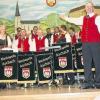 Dirigent Walter Borst und seine Musiker wurden mit Standing Ovations gefeiert.