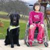 Damit er sie noch besser unterstützen kann, durchläuft Marie Anderlohrs Hund „Leo“ eine Spezialausbildung, die insgesamt 12000 Euro kostet.