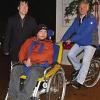 Schweinfurt (ann)   Nach einem Jahr unermüdlichen Einsatzes hat Georg Guhr es geschafft und in einer selbst initiierten Spendenaktion die 7000 Euro zur Anschaffung eines so genannten Rollfiets für das Wohn- und Pflegeheim Am Falkenring der Lebenshilfe für Behinderte Schweinfurt gesammelt. „Wenn ich die Freude meiner Mitfahrer sehe, ist alle Mühe sofort vergessen“, so der aktive Pensionär, der über seine ehrenamtliche Mitarbeit beim Familienentlastenden Dienst (FED) der Lebenshilfe die Möglichkeiten der Mobilitätshilfe entdeckte. Mit seinen Anfragen traf der Schweinfurter nicht immer auf offene Türen und Herzen. Georg Guhr ließ sich jedoch nicht entmutigen. Gespendet haben zahlreiche Industrie- und Handwerksfirmen sowie Privatpersonen in und um Schweinfurt. Weitere Unterstützung erhielt er von Eltern und Mitgliedern des Vereins, von Familie und Freunden. Das Rollfiet ist eine Kombination aus Rollstuhl und leistungsstarkem Fahrrad mit Elektro-Hilfsantrieb. Im Bild bei der Advents-Nachbarschaftsfeier des Wohn- und Pflegeheims Am Falkenring der Lebenshilfe (von links): Hausleiter Sascha Turtschany, Benjamin und Georg Guhr.
