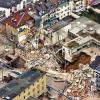 Am Tag nach dem Einsturz des Historischen Stadtarchivs in Köln werden noch zwei Personen vermisst.