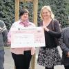 Niederwerrn/Hambach (ue) Eine schöne Summe zum runden Geburtstag spendet Sabine Rau: Anlässlich ihres 40. Geburtstages erbat die Niederwerrnerin sich Spenden statt Geschenke. Der Erlös von 500 Euro kommt nun dem Förderverein Krebskranker Kinder Hambach zugute - und damit der Hilfe für schwerkranke Kinder. Von links: Schriftführer Otto Metzger, Annemarie Lutz vom Förderverein, Sabine Rau sowie Vereinsvize Winfried Schulz.