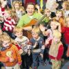 Detlef Jöcker lässt Kinderherzen höher schlagen. Er gibt zwei Konzerte in der Stadthalle.