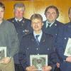 Ehrung für 25 Jahre Dienst bei der Feuerwehr Alsleben. Unser Bild zeigt von rechts nach links den Kommandant und Vorsitzenden Michael Haag, Edgar Schlereth, KBI Hermann Weigand, Martin Dittmann, KBM Berthild Bauer, Werner Grillenberger und den zweiten Kommandant und stellvertretenden Vorsitzender Christoph Wohlfart.