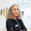 Isabell Fischer hält in der Staatsgalerie in Stuttgart die Aufsicht. Während Besucher höchstens einige Stunden im Museum verbringen und dabei von Raum zu Raum, von Bild zu Bild wandern, bleibt Fischer den ganzen Tag in einem Bereich und passt auf, dass die Besucher der Kunst nicht zu nahe kommen.