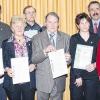 Für besondere Verdienste wurden die langjährigen Vorstandsmitglieder des Obst- und Gartenbauvereins Nüdlingen auch von Bürgermeister Günter Kiesel (Zweiter von rechts) mit bronzenen, silbernen und goldenen Ehrennadeln geehrt: (von links) Otto Jeger, Arnulf Hausdörfer, Luise Mahlmeister, Günter Haub, Arthur Stollberger, Ingeborg Weeth und Luitgard Henneberger.