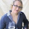 Ilonka Scheuring, die Winzertochter aus Margetshöchheim, hält nichts von Naivität im hübschen Prinzessinnenkleid.