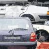 Wegen der Verschrottungsprämie stapeln sich auf den Abstellplätzen der Autoverwerter die alten Karossen. In Bergrheinfeld will ein Verwerter zusätzlichen Grund von der Gemeinde pachten.