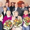 Auf seine langjährigen Mitglieder kann der TSV Schwebheim zählen. Eine Reihe von ihnen zeichnete Vorsitzender Klaus Tibulski (links) für deren Treue aus.