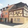 Die Sanierung des so genannten Peterhanshauses am Kirchplatz in Ebenhausen kann anlaufen. Die ersten Gewerke vergab der Gemeinderat.