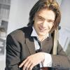 (lip)   Der Cellist Gautier Capuçon spielt mit seinem Bruder Renaud (Violine) am Sonntag, 28.Juni, um 16 Uhr im Rossini-Saal. „Trios am Nachmittag“ heißt das Kissinger-Sommer-Konzert, bei dem Frank Braley die Streicher am Klavier begleitet. Sie spielen zwei Werke von Franz Schubert: Notturno des Triosatzes D 897 und Trio für Klavier, Violine und Violoncello Es-dur D929. Von Maurice Ravel steht das Klavier-Trio a-Moll auf dem Programm. Die französischen Brüder waren bereits mehrmals in Bad Kissingen. Karten gibt es im Kissinger Sommer Büro, Rathausplatz 4, und  (09 71) 8 07-11 10.