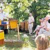 Alles dreht sich um die Biene beim Imkertag in der Bayerischen Landesanstalt für Wein und Gartenbau in Veitshöchheim.