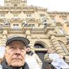 Kläger Bernd Krupsky (links) vor dem Landgericht Hamburg. Das Gericht hat Lehman-Anleger Krupsky am Dienstag Schadenersatz in voller Höhe zugesprochen.
