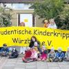 Die Mütter und Väter spielen eine wichtige Rolle in der Studentischen Kinderkrippe, die seit 20 Jahren besteht. Zum Jubiläums gibt es am 27. Juni ein großes Fest in der Hubland-Mensa.