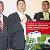 (-er)   Zwei Tickets für das UEFA-Cup-Finale zwischen Manchester United und FC Barcelona in Rom hat der Sparkassenkunde Jürgen Stepan (Mitte) gewonnen. Marktbereichsleiter Jürgen Wagenpfahl (links) und Berater Matthias Tröster (rechts) überreichten den vom offiziellen UEFA-Cup-Sponsor „MasterCard“ gestifteten Preis. Jeder Kunde, der in einem bestimmten Zeitraum mit dieser Kreditkarte bezahl hat, nahm automatisch an der Verlosung teil. Der Preis beinhaltet die Eintrittskarten inklusive An- und Abreise, Hotelübernachtung und Betreuung vor Ort.