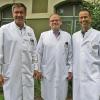 Prof. Bernd Griewing (von links), Ärztlicher Direktor der Neurologischen Klinik Bad Neustadt, und Chefarzt Dr. Alfred Baumgarten begrüßten Dr. Matthias Schaupp als neuen Kollegen. Er hat die Chefarzt-Aufgaben von Prof. Diethard Steube übernommen, der sich seit 1. Juli im Ruhestand befindet.