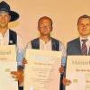 Paul Beinhofer (links) und Hugo Neugebauer (rechts) zeichneten (dazwischen, von links) Chris Hofmann, Thomas Rösser, Marko Henning und Michael Servatius aus dem Landkreis Bad Kissingen mit dem Meisterpreis der bayerischen Staatsregierung aus.