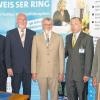 Mit Kriminalhauptkommissar Manfred Wirth (Mitte) aus Himmelstadt ist die Leitung der Außenstelle des Weißen Rings Main-Spessart wieder besetzt. Bei der Amtsübernahme im Landratsamt in Karlstadt gratulierten (von links) Landrat Thomas Schiebel, Wolfgang Zöller, Dieter Trottmann und Wolfgang Geier.
