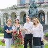 Die stellvertretende Bürgermeisterin Brigitte Meyerdierks, Hammelburgs Weinprinzessin Julia Schäfer, Matthias Büttner vom Winzerkeller Hammelburg und Kurdirektorin Andrea Schallenkammer eröffneten das Weinfest im Staatsbad.
