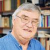 Der Schriftsteller Peter Härtling in seiner Ferienwohnung in Tübingen. Rund 20 Schulen in ganz Deutschland tragen seinen Namen. Seine Kinderbücher haben Peter Härtling zum Lieblingsautor vieler Schüler gemacht.