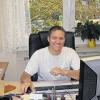 Zum Arbeitsplatz von Schreinermeister Martin Breitenbach gehört neben der Werkstatt längst auch das Büro.