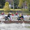 Maximilian Eitel, Mario Fallis, Clemens Neumüller, Remko von Wagensfeld und Steuermann Maximilian Knoth (vorderes Boot) siegten bei der Main-Spessart-Regatta im Jugend-Vierer.