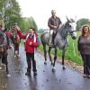 Ross und Reiter segnete Pfarrer Michael Krammer anlässlich der Eröffnung des Trainingsplatzes der Lucky-Horse-Ranch in Speicherz.