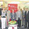 Das 50-jährige Bestehen der Sparkasse wurde in Untersteinbach gefeiert. Im Bild der Vorstandsvorsitzende der Sparkasse Ostunterfranken, Hans-Georg Schubert (2. v. r.), Bürgermeister Oskar Ebert (rechts), Sparkassenleiter Manfred Tyralla (3. v. r. hinten), Sparkassendirektor Peter Schleich (3. v. l.), der frühere Sparkassenleiter in Untersteinbach, Erich Zink (3. v. r. vorne), sowie die Mitarbeiter Florian Eberwein (links hinten), Margit Groß (links vorne) und Michaela Stärk (Mitte).