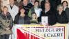 Die Metzgerei Eckert aus Stetten hat die EU-Zulassung erhalten. Ulrich Eckert (vorne, Zweiter von rechts) und Ehefrau Jutta (links daneben) feierten dies im Kreise der Belegschaft mit Familie, Freunden und Bekannten, darunter auch Landrat Thomas Habermann.