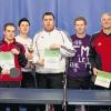 Dorfmeisterschaft im Tischtennis in Lindach: Von links die jeweils drei Erstplatzierten der beiden Erwachsenen-Konkurrenzen: Thorsten Wehner, Tobias Endres, Jonas Seger, Armin Seufert, Andreas Strauß (Organisator), Michael Dägele und Alfred Schwenk.