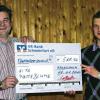 (kej)   Eine Spende über 560,72 Euro überreichte der Vorsitzende der Musikkapelle Gauaschach, Herbert Engelhardt (links), an den Vorsitzenden des Johannis-Zweigvereins, Christof Göbel. Das Geld stammt aus dem Erlös des Weihnachtskonzerts der Musikkapelle in der Gauaschacher Kirche. Es soll für den Umbau der Kindertagesstätte Pusteblume verwendet werden.Foto: Jana Keul