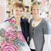 Gemeinsame Ausstellung: Heike Dietrich (links) und Regina Frankenberger zeigen Bilder und Patchwork-Arbeiten.Foto: Johanna Kellermann