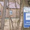 Sauberes Trinkwasser: Mitten im Wald bei Nassach steht das Brunnenhaus der Trinkwasser-Versorgungsanlage der Gemeinde Aidhausen. Hier soll demnächst der Uranwert des Trinkwassers von 20 Mikrogramm pro Liter durch den Einbau einer speziellen Filteranlage reduziert werden.