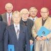 Ehrungen beim Verein Deutscher Ingenieure: 20 Mitglieder gehören dem Verein seit 50 Jahren an. Mit im Bild von links: der geschäftsführende Direktor Willi Fuchs und Bezirksvorsitzender Thomas Bobke.