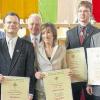 Mit goldenen Stimmgabeln ausgezeichnet: Der Sängerkreis Schweinfurt ehrte langjährige Chorleiter; im Bild von links Vorsitzender Paul Kolb, Kreischorleiter Heinz Pallor, Bernhard Wenzel, Bernhard Oberländer, der Präsident des Fränkischen Sängerbunds, Peter Jacobi, Renate Meth, Heiko Krönert, Egon Werner und stellvertretender Kreisvorsitzender Ewald Kiesel.