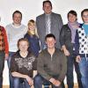 Bei der Ehrung (im Bild von links): Vorsitzende Barbara Hantschel, Michael Keller, Simone Then, Peter Geb (Kreisvorsitzende des Nordbayrischen Musikbundes), Anna Stephan, Simon Bertran, knieend Fabian Stephan und Christian Wirsching, es fehlt Christiane Wiggen.